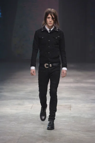 Look 26